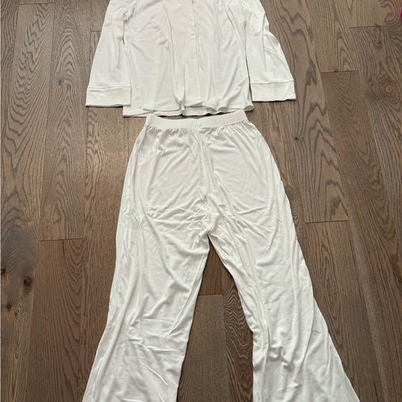 White Loungewear Set - Picture 1 of 3